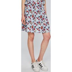 Calvin Klein Jeans - Spódnica Kimi. Niebieskie spódniczki damskie Calvin Klein Jeans, s, bez wzorów, z poliesteru, mini, rozkloszowane. W wyprzedaży za 179,90 zł.