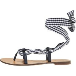 J.CREW LACE UP CASPIAN Sandały navy/white. Białe sandały damskie marki J.CREW, bez wzorów, ze skóry ekologicznej, bez obcasa, bez zapięcia. Za 489,00 zł.