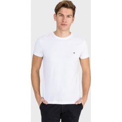 Tommy Hilfiger Core Koszulka Biały. Białe podkoszulki męskie TOMMY HILFIGER, s, bez wzorów, z elastanu, bez kołnierzyka, krótkie. Za 187,95 zł.