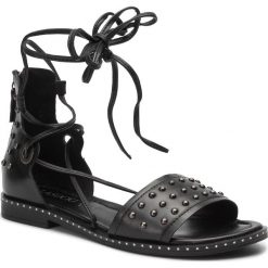Sandały LASOCKI - WI23-FOXI-02 Black. Czarne klapki damskie Lasocki, bez wzorów, ze skóry ekologicznej, bez obcasa, na obcasie. Za 129,99 zł.
