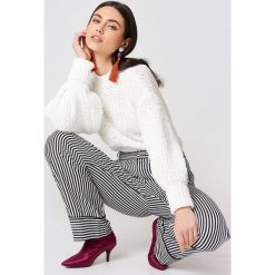 MANGO Sweter z bufiastym rękawem - White. Białe bez kategorii marki Mango, z dzianiny. W wyprzedaży za 91,98 zł.