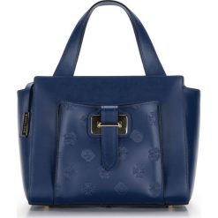 Torebka damska. Niebieskie kuferki damskie Wittchen, w paski, ze skóry, eleganckie, na ramię, matowe, bez dodatków. W wyprzedaży za 399,90 zł.