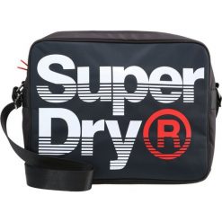 Superdry Torba na ramię navy/optic. Niebieskie torby na ramię męskie Superdry, na ramię, małe. W wyprzedaży za 224,10 zł.