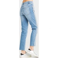 JEANSY THE IT GIRL SKINNY Guess. Niebieskie jeansy damskie Guess, z podwyższonym stanem. Za 274,50 zł.