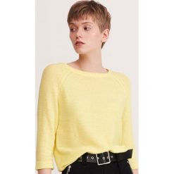 Sweter basic - Żółty. Żółte swetry damskie Reserved, s, bez wzorów, bez rękawów, bez kaptura. Za 59,99 zł.
