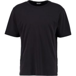 Filippa K LUCA Tshirt basic black. Czarne koszulki polo męskie marki Filippa K, m, z bawełny. W wyprzedaży za 259,35 zł.
