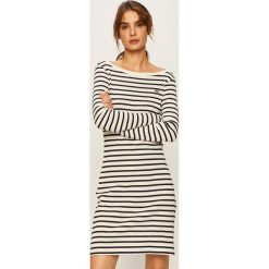 Lacoste - Sukienka. Niebieskie sukienki damskie Lacoste, na co dzień, bez wzorów, z bawełny, casualowe, z okrągłym kołnierzem, z długim rękawem, długie, mini, proste. Za 579,90 zł.