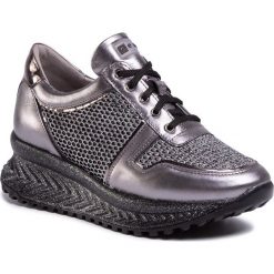 Sneakersy NESSI - 20677 Nikiel. Szare półbuty damskie Nessi, na co dzień, bez wzorów, ze skóry, bez obcasa, na płaskiej podeszwie, bez zapięcia. Za 349,00 zł.