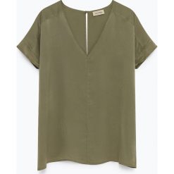 Jedwabna koszulka "Kassaway" w kolorze khaki. Brązowe koszulki damskie American Vintage, s, bez wzorów, z jedwabiu, bez kołnierzyka. W wyprzedaży za 249,95 zł.