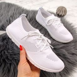 Buty sportowe damskie ażurowe białe McKeylor - biały. Białe buty sportowe damskie McKeylor, bez wzorów, sportowe. Za 59,99 zł.