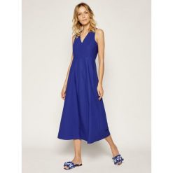 Sukienka koktajlowa Max Mara Esperia 52212901600. Niebieskie sukienki damskie Max Mara, bez wzorów, wizytowe, bez kołnierzyka, bez rękawów. W wyprzedaży za 849,00 zł.