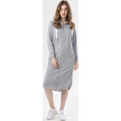 Szara Bluza Melimelle. Szare bluzy damskie Born2be, xl, bez wzorów, bez rękawów, bez kaptura. W wyprzedaży za 74,99 zł.