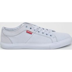 Levi's - Tenisówki Woods. Niebieskie trampki i tenisówki damskie Levi's®, bez wzorów, z gumy, na sznurówki. Za 259,90 zł.