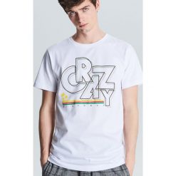 Koszulka Crazy - Biały. Białe koszulki męskie Cropp, s, bez wzorów, bez kołnierzyka, bez rękawów. Za 29,99 zł.