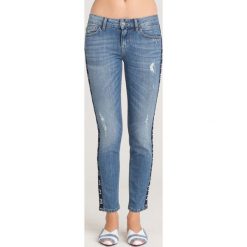 JEANSY SLIM FIT LIU JO. Niebieskie jeansy damskie Liu Jo. Za 475,00 zł.