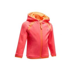 Bluza 560 Gym. Różowe bluzy chłopięce marki DOMYOS, z kapturem. Za 39,99 zł.