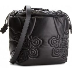 Torebka FURLA - Caos 961721 B BOQ9 2Q0 Onyx. Czarne torebki klasyczne damskie Furla, bez wzorów, ze skóry, bez dodatków. W wyprzedaży za 1079,00 zł.