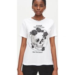 Koszulka oversize z printem - Biały. Białe koszulki damskie Cropp, s. Za 39,99 zł.