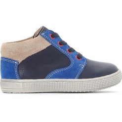Buty sportowe z różnych materiałów 19-25. Szare buty chłopięce sportowe marki La Redoute Collections, z materiału, na obcasie, na sznurówki. Za 141,08 zł.