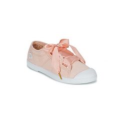 Buty Le Temps des Cerises BASIC 02. Różowe trampki i tenisówki damskie marki Le Temps Des Cerises, bez wzorów, bez zapięcia. Za 135,20 zł.