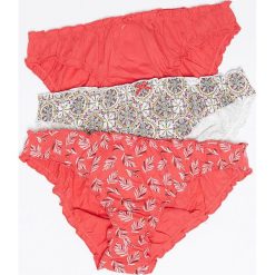 Etam - Figi (3 pack). Czerwone majtki damskie Etam, s, z bawełny. W wyprzedaży za 49,90 zł.