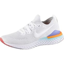 Buty "Epic React Flyknit" w kolorze białym do biegania. Białe buty sportowe damskie z materiału, do biegania. W wyprzedaży za 319,95 zł.