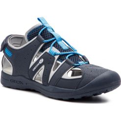 Sandały GEOX - J Vaniett B. A J925XA 05014 CF4N4 D Navy/Turquoise. Niebieskie sandały chłopięce Geox, ze skóry ekologicznej, bez zapięcia. W wyprzedaży za 159,00 zł.
