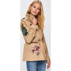 Desigual - Kurtka. Brązowe kurtki damskie marki Desigual, z bawełny. Za 749,90 zł.