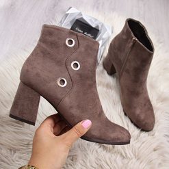 Botki damskie na słupku brązowe Ladies Style - brązowy. Pomarańczowe botki damskie LADIES STYLE, bez obcasa, na słupku, bez zapięcia. Za 85,00 zł.