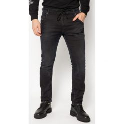 Jeansy Regular Fit Diesel Krooley 00S2HX 069KJ. Czarne jeansy męskie Diesel, s, bez wzorów. W wyprzedaży za 759,00 zł.