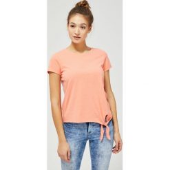 T-shirt z wiązaniem. Bluzki damskie Moodo, xl, bez wzorów, z bawełny, klasyczne, z okrągłym kołnierzem, z krótkim rękawem. Za 9,99 zł.