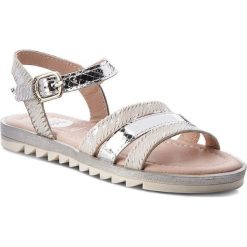 Sandały GIOSEPPO - Reses 38701-01 White/Silver. Szare sandały dziewczęce marki Gioseppo, ze skóry, bez zapięcia. W wyprzedaży za 119,00 zł.
