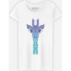Koszulka "Giraffe" w kolorze białym. Białe koszulki damskie Wooop, l, z nadrukiem, z bawełny, z okrągłym kołnierzem. W wyprzedaży za 56,95 zł.
