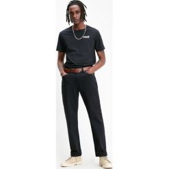 Levi's Housemark Koszulka Czarny. Czarne podkoszulki męskie Levi's®, s, bez wzorów, z bawełny, bez kołnierzyka, krótkie. Za 102,95 zł.