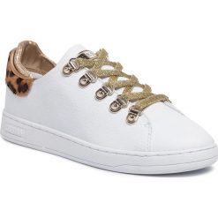 Sneakersy GUESS - Charlez FL8CHZ FAL12 WHITE. Białe półbuty damskie Guess, ze skóry ekologicznej. W wyprzedaży za 279,00 zł.