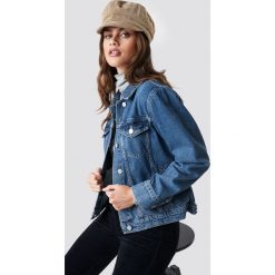 NA-KD Kurtka jeansowa - Blue. Niebieskie bomberki damskie NA-KD, z jeansu. Za 202,95 zł.