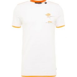 Plein Sport ROUND NECK AGILE Tshirt z nadrukiem white/orange. Białe koszulki polo męskie Plein Sport, m, z nadrukiem, z elastanu. W wyprzedaży za 356,95 zł.