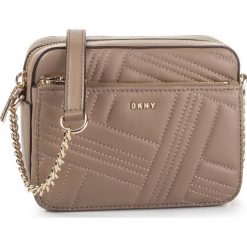 Torebka DKNY - Allen-Camera Bag-Cro R93EBD62 Dune DUN. Pomarańczowe listonoszki damskie DKNY, na co dzień, bez wzorów, ze skóry, eleganckie, bez dodatków. W wyprzedaży za 589,00 zł.