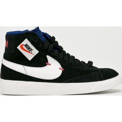 Nike Sportswear - Buty Blazer Mid Rebel. Szare buty sportowe damskie Nike Sportswear, bez wzorów, ze skóry, sportowe. W wyprzedaży za 339,90 zł.