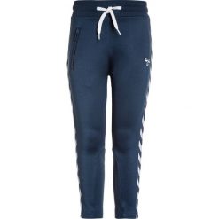 Hummel PANTS Spodnie treningowe blue wing teal. Niebieskie spodnie chłopięce Hummel, z bawełny. Za 169,00 zł.