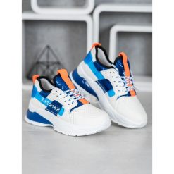 BiaŁe sneakersy fashion. Białe sneakersy damskie SHELOVET, ze skóry ekologicznej. Za 69,90 zł.