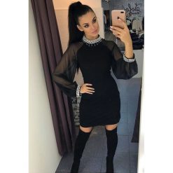 Sukienka EGORA. Czarne sukienki damskie Sukienka EGORA, s, bez wzorów, bez kołnierzyka, z krótkim rękawem, krótkie, mini. W wyprzedaży za 79,00 zł.