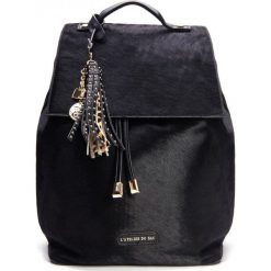 L'Atelier du Sac plecak damski Helen 9237 czarny z pashmina. Czarne plecaki damskie L'Atelier du Sac, z aplikacjami. Za 609,00 zł.