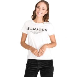 Vero Moda Edith Koszulka Biały. Białe koszulki damskie Vero Moda, s, z nadrukiem, z bawełny, bez kołnierzyka, z krótkim rękawem. Za 88,95 zł.