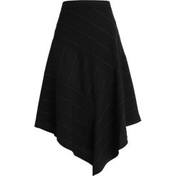 Vince Camuto WIDE CHALK STRIPE ASYMMETRICAL HEM SKIRT Spódnica trapezowa rich black. Czarne spódniczki trapezowe marki Vince Camuto, z poliesteru. Za 509,00 zł.