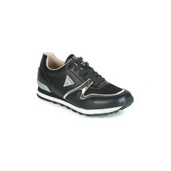 Buty Guess NEW CHARLIE. Czarne trampki męskie marki Guess, z aplikacjami, bez zapięcia. Za 419,00 zł.