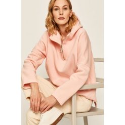 Answear - Bluza. Różowe bluzy damskie ANSWEAR, s, bez wzorów, z elastanu, z krótkim rękawem, krótkie, z kapturem. W wyprzedaży za 149,90 zł.