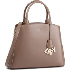 Torebka DKNY - Paige Lg Satchel R81D3326 Desert DES. Pomarańczowe torebki klasyczne damskie DKNY, bez wzorów, ze skóry, klasyczne, na ramię, bez dodatków. W wyprzedaży za 749,00 zł.