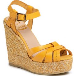 Espadryle KANNA - 20KV20085 Lucido Mostaza. Żółte espadryle damskie Kanna, bez wzorów, ze skóry, bez obcasa, na obcasie. Za 399,00 zł.