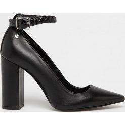 Trussardi Jeans - Czółenka. Czarne czółenka damskie Trussardi Jeans, bez wzorów, z jeansu, bez obcasa, na obcasie. W wyprzedaży za 449,90 zł.